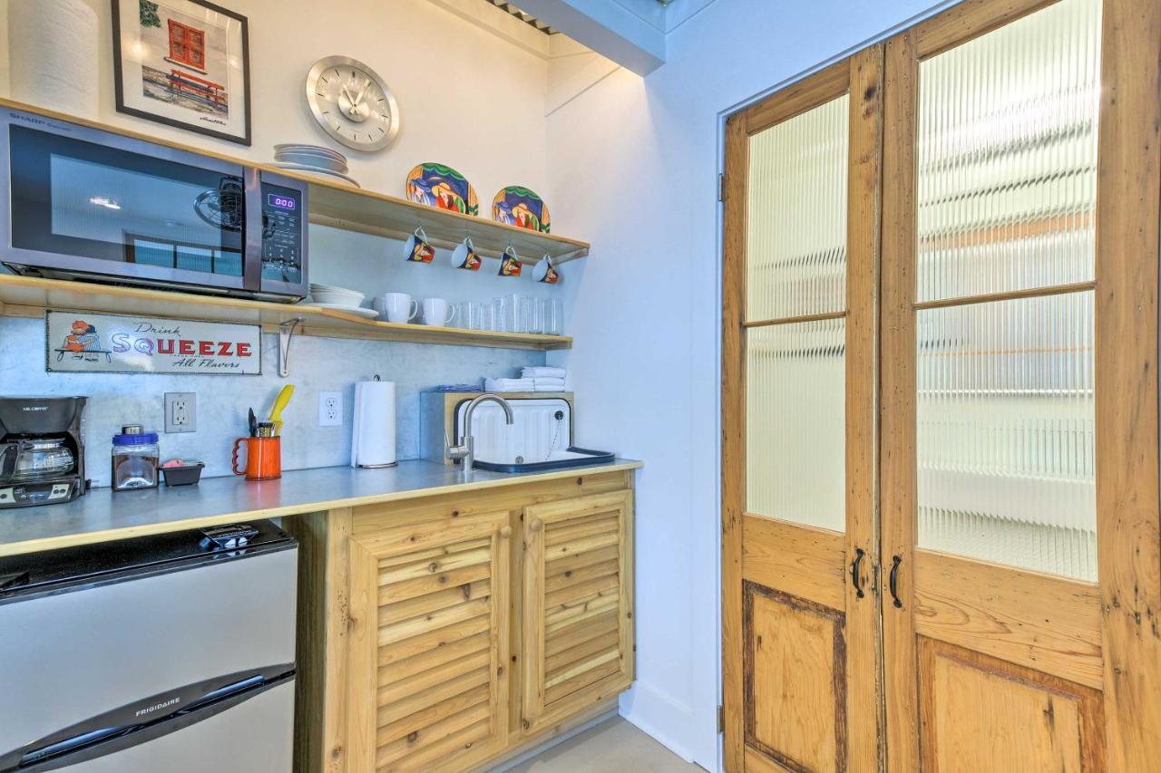 Walk To Beach From Chic Old Town Apartment With Yard Bay St. Louis 外观 照片