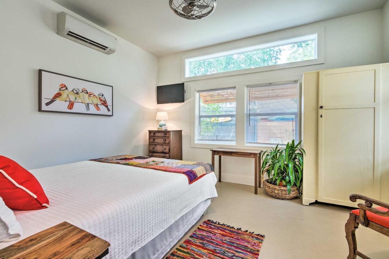 Walk To Beach From Chic Old Town Apartment With Yard Bay St. Louis 外观 照片